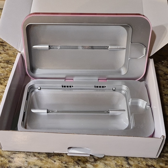 Phone soap 3 UV sanitizer and charger - Picture 4 of 4